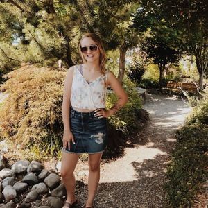 Meet your Posher, Olivia